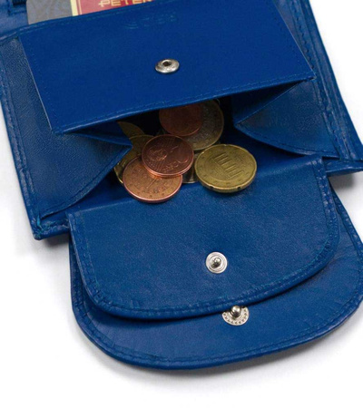 PORTFEL DAMSKI SKÓRZANY Z KLAPKĄ PETERSON RFID w pudełku na prezent